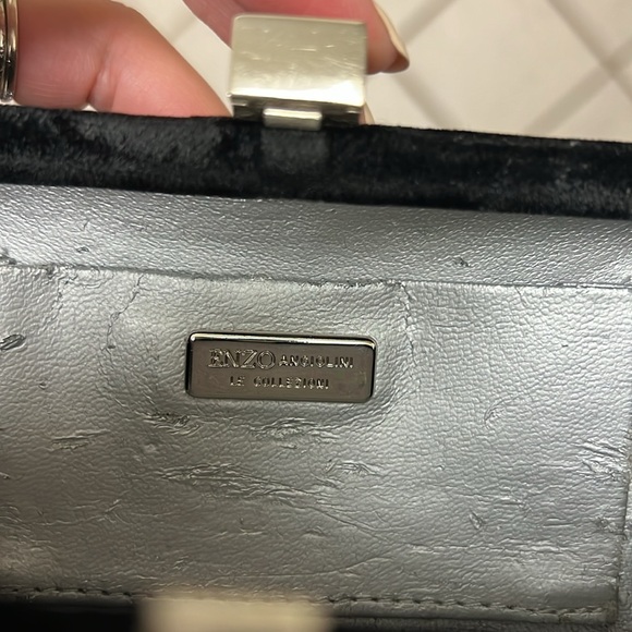 Enzo Angiolini Velvet Evening Clutch. Great condition, barely used ! - Picture 3 of 4